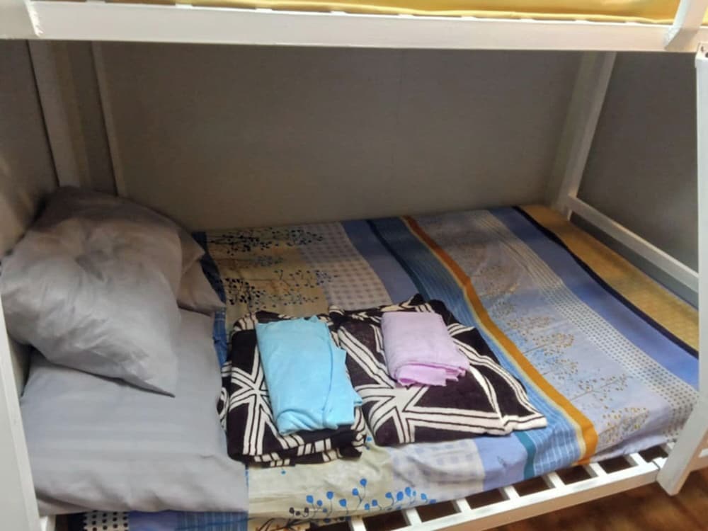 Economy Triple Room