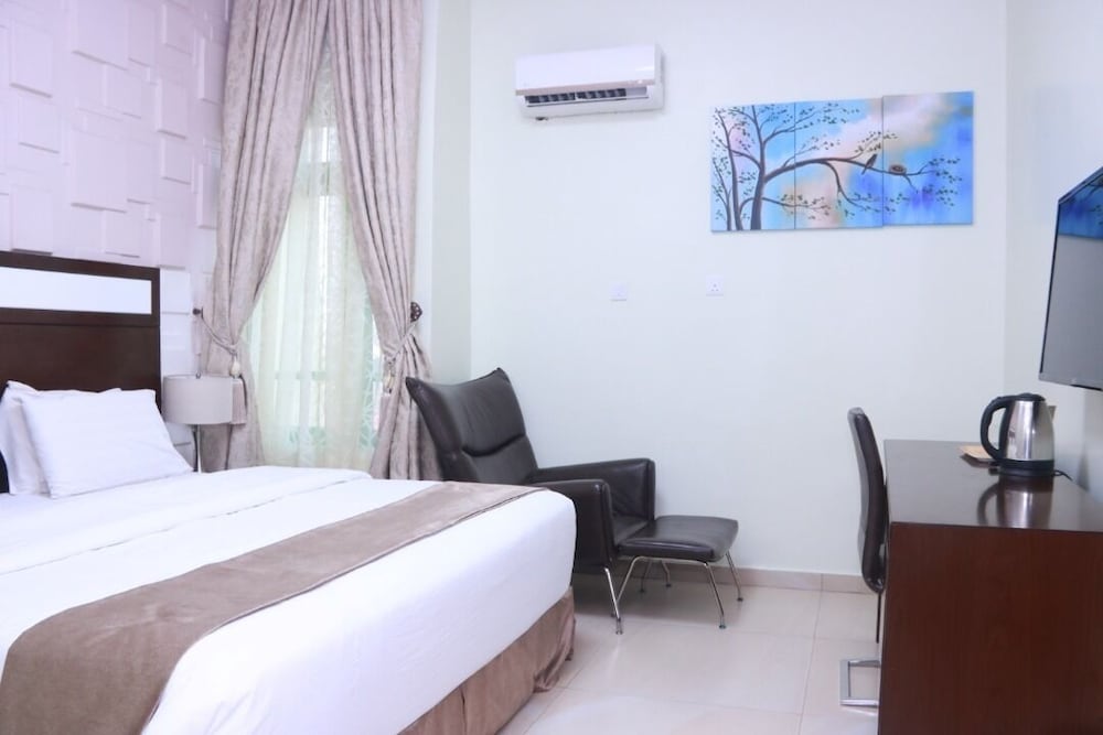 Executive Room - Photo 3