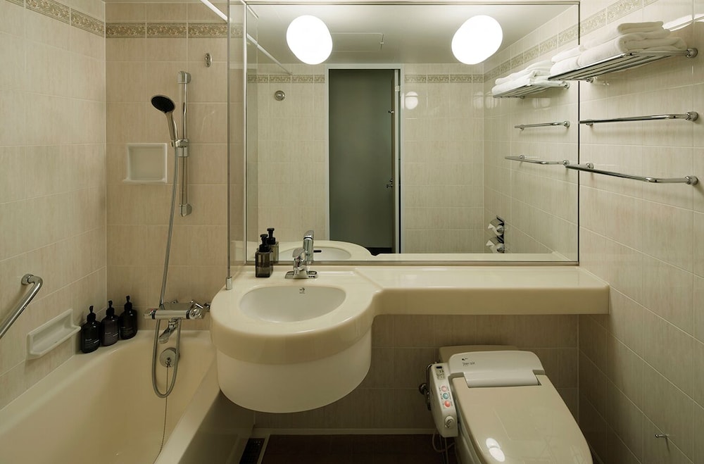 Basic Double Room, Non Smoking (Check out time: 10:00) - Photo 3