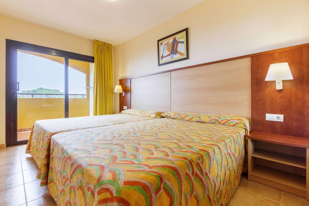 2 bedroom apartment (2 adults + 3 children) photo 3
