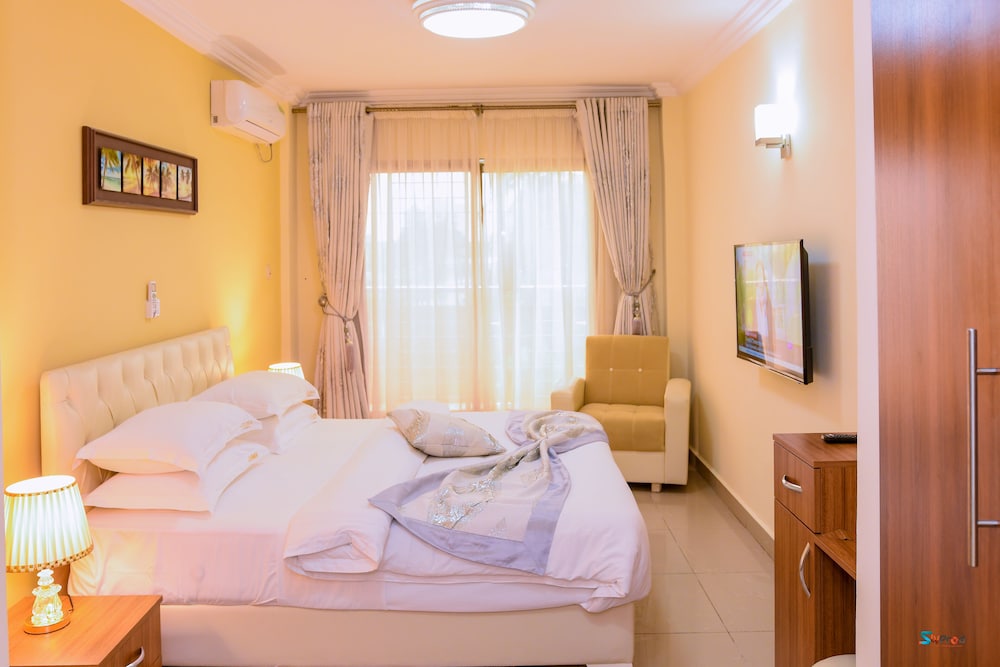 Luxury Room, 1 Queen Bed, City View photo 3