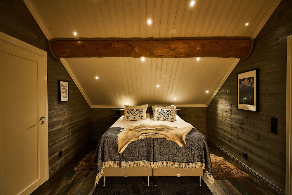 Deluxe Suite, 1 Queen Bed photo 2