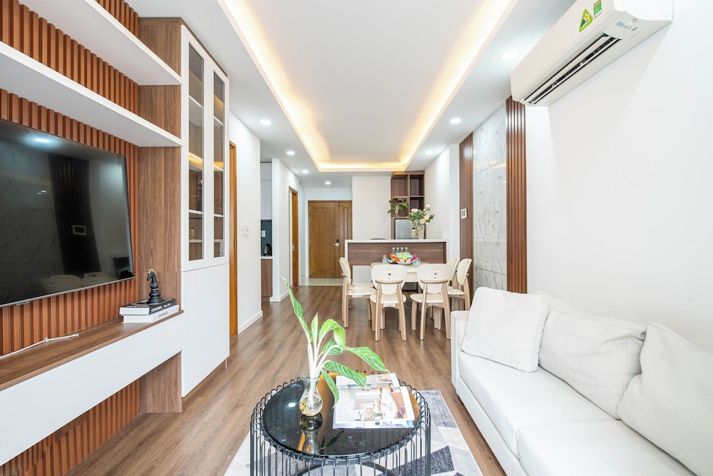 Family Suite, 3 Bedrooms, Pool View, Tower