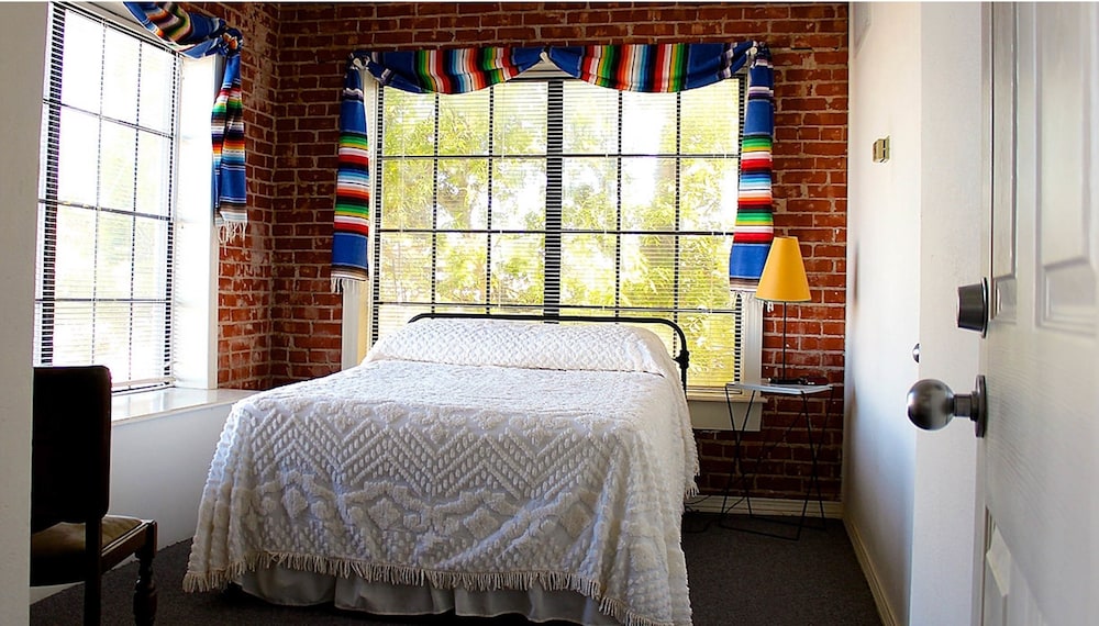 Queen Bedroom
