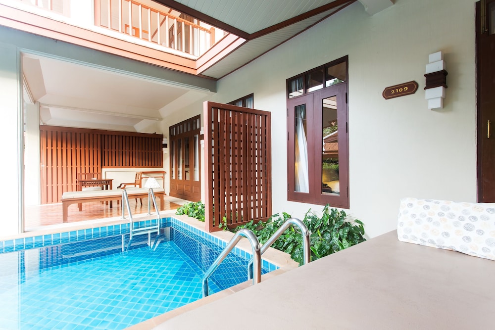 Deluxe Room, Pool Access - Photo 15