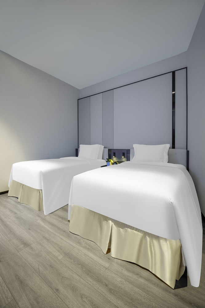 Classic Double Room with Multiple Beds and 2 Adults Occupancy (Non Smoking)