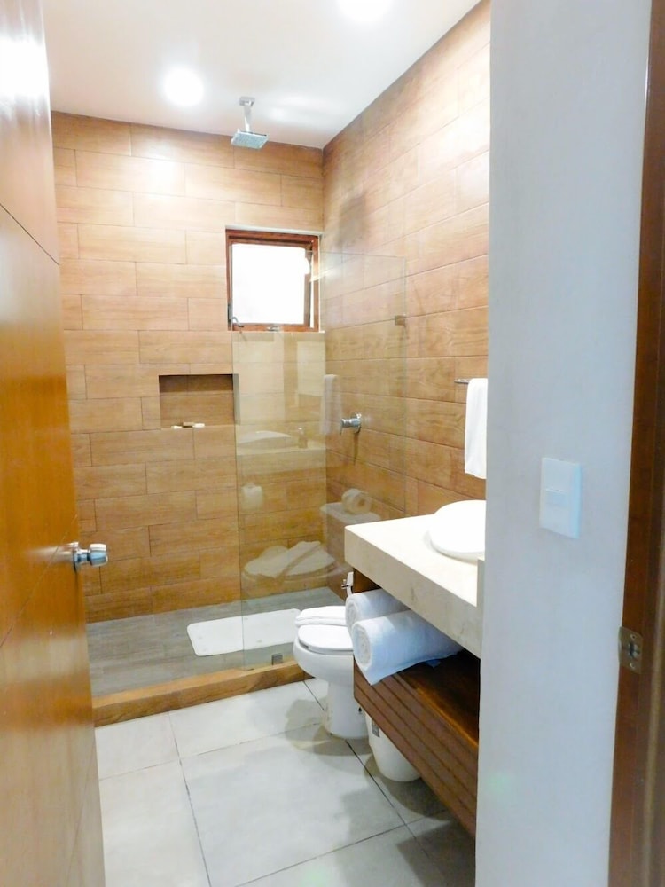 Deluxe Apartment, 2 Bedrooms, Beach View, Beachfront photo 3
