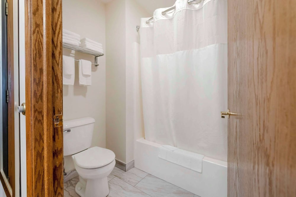 Room - Photo 3