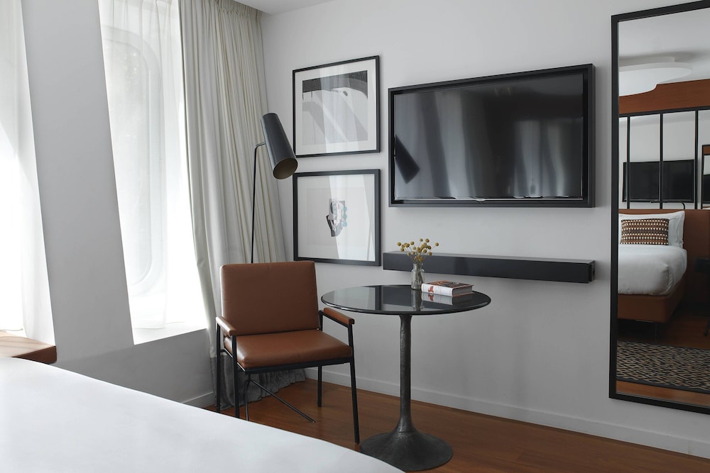 Chambre Familiale, 1 lit double, non-fumeurs, vue cour intérieure
