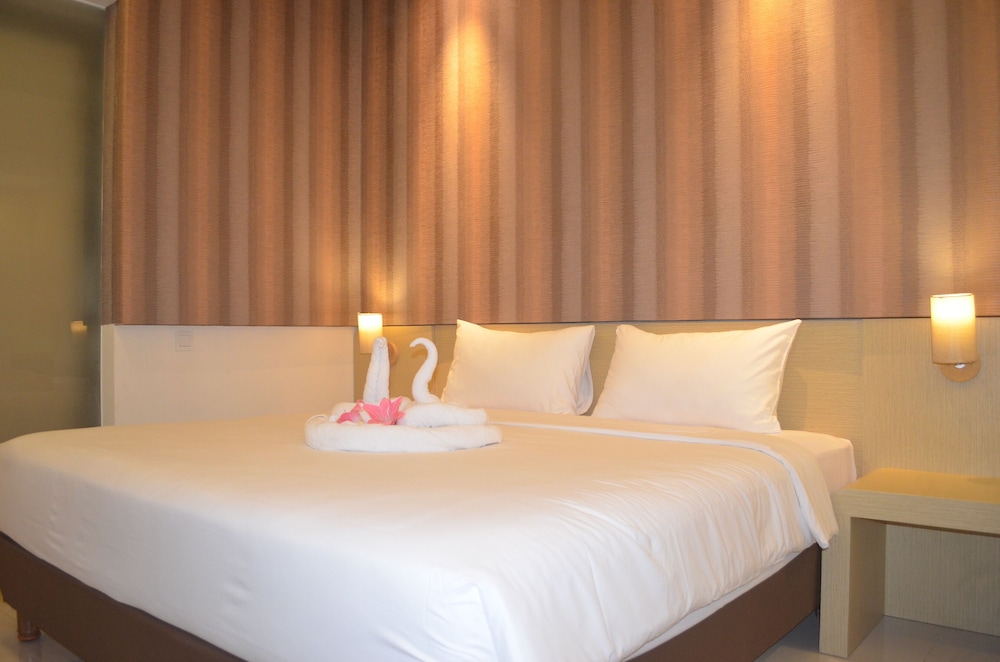 Superior Room, 1 King Bed - Photo 2