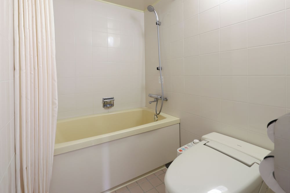 Twin Room, 2 Bedrooms, Non Smoking (2 Meals - Italian Dinner) photo 2