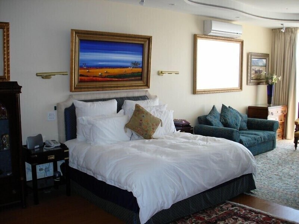 Luxury suite (4) photo 2