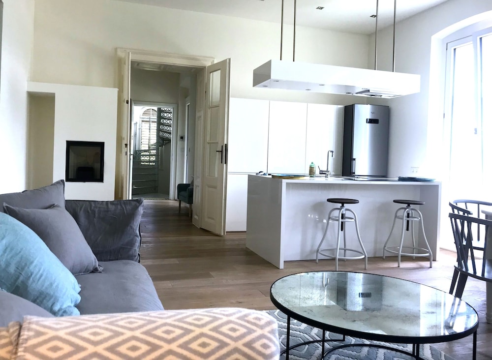 Family Apartment, 2 Bedrooms, Balcony, Lake View