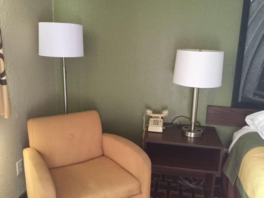 Standard Room, 1 King Bed - Photo 2