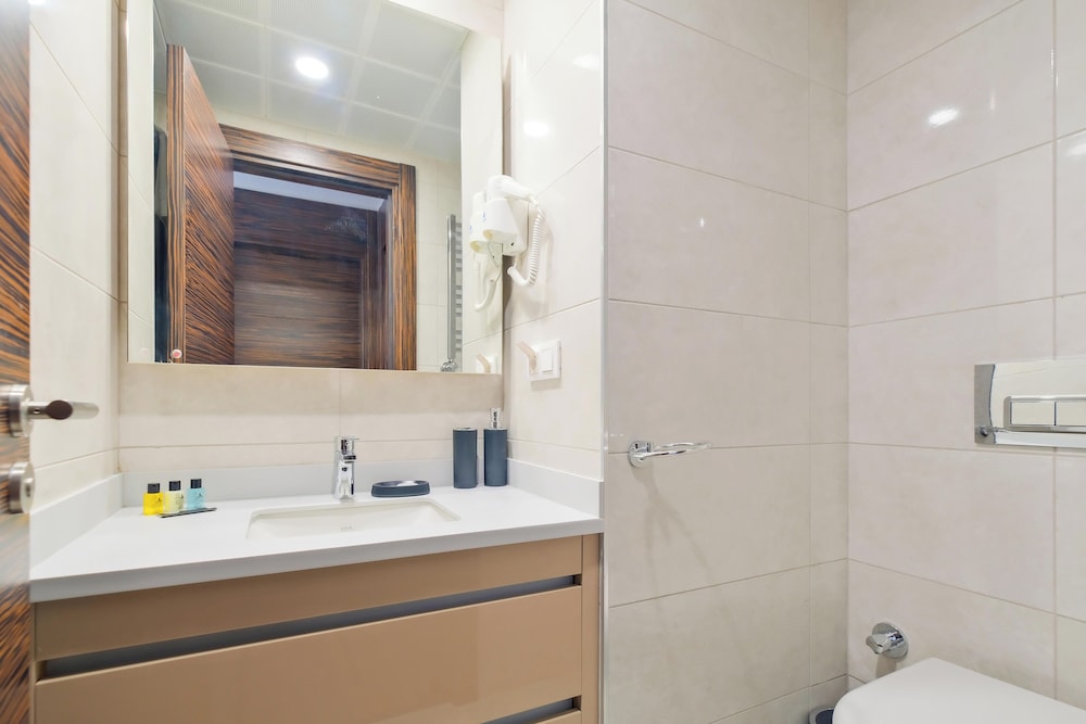 Family Apartment photo 2