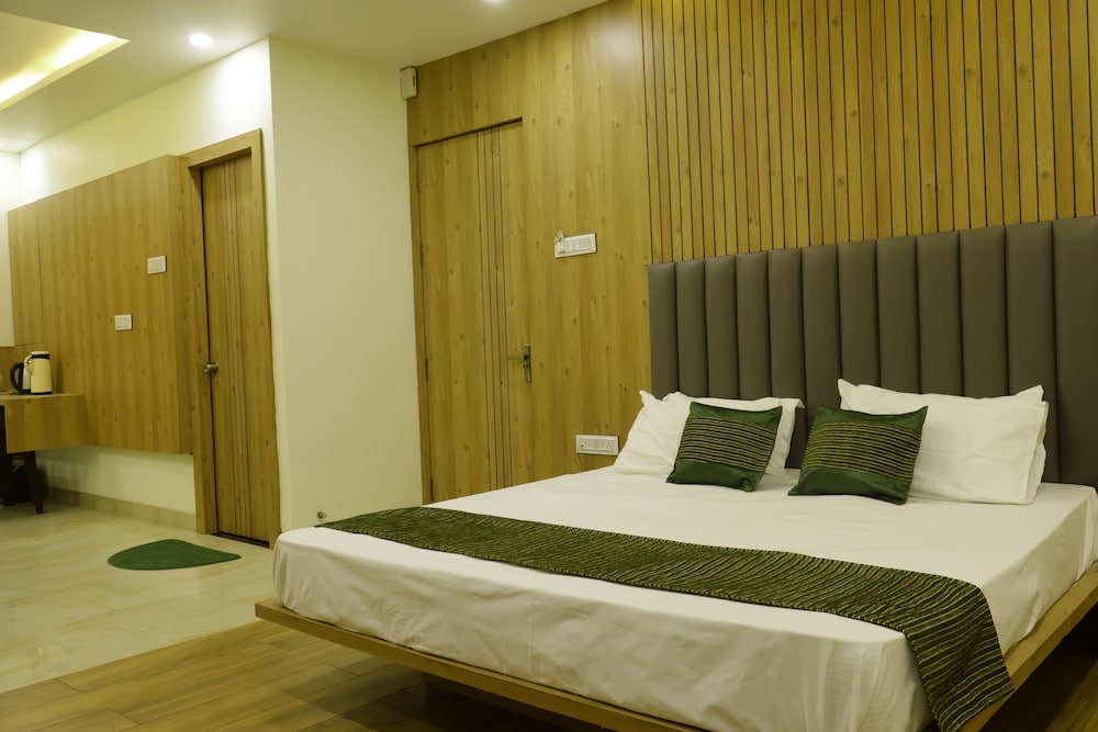 Luxury Suite