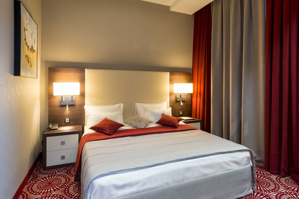Executive Suite photo 2