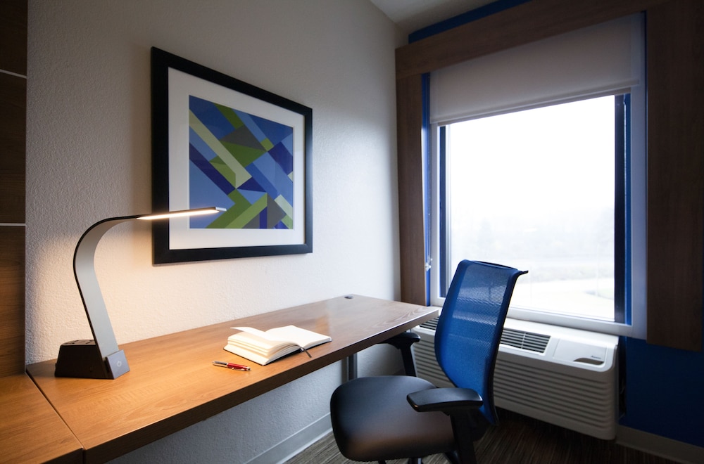Suite, 1 Bedroom - Photo 10
