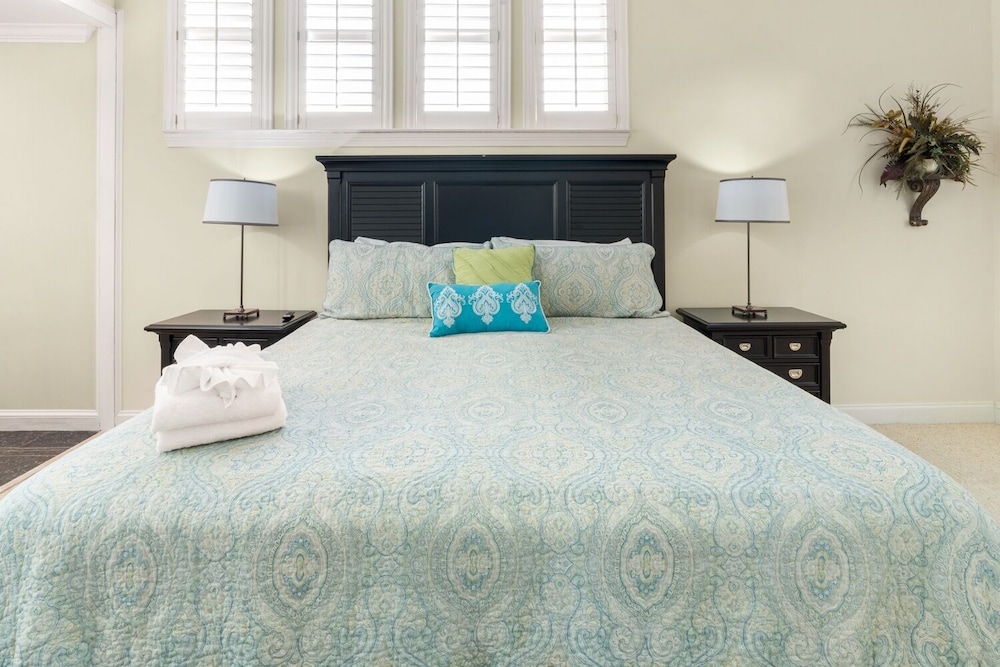 Condo, 3 Bedrooms