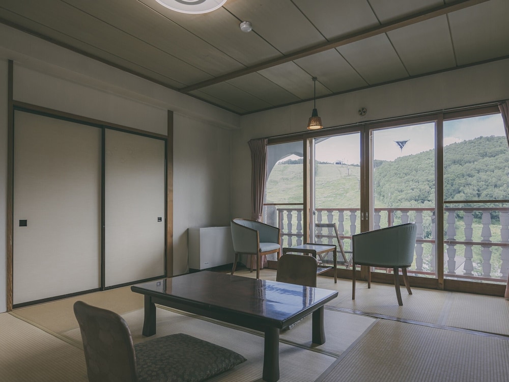 Japanese Western Room - Ski slopes View - Bath and Toilet, Non Smoking photo 2