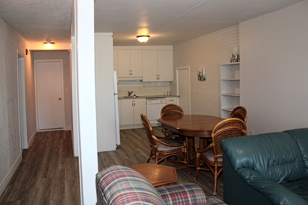 Apartment / Standard, 2 Queen Beds photo 2