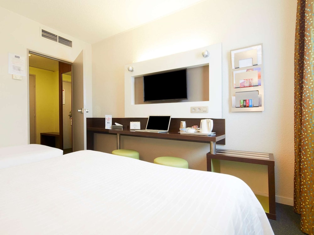 Standard Room, 1 Double Bed - Photo 5