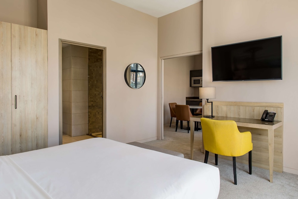 Premium Apartment, 1 Bedroom (Hill View)