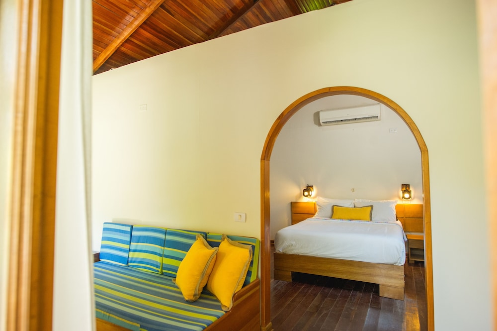Cabin, 1 Queen Bed with Sofa bed photo 3