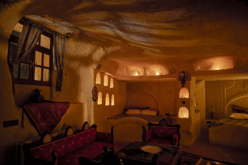 King Family Cave Suite photo 1