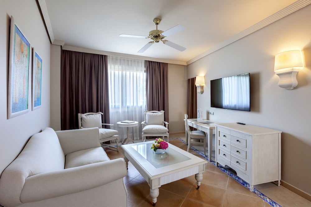 Junior Suite (Family)
