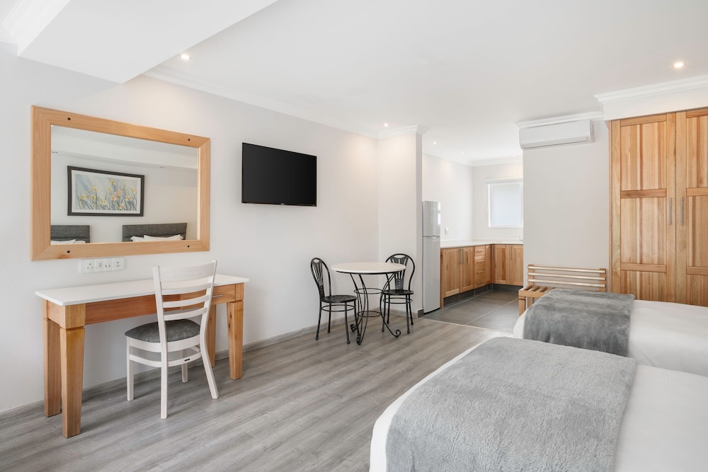 Room, 2 Twin Beds, Garden View (Balcony) - Photo 18