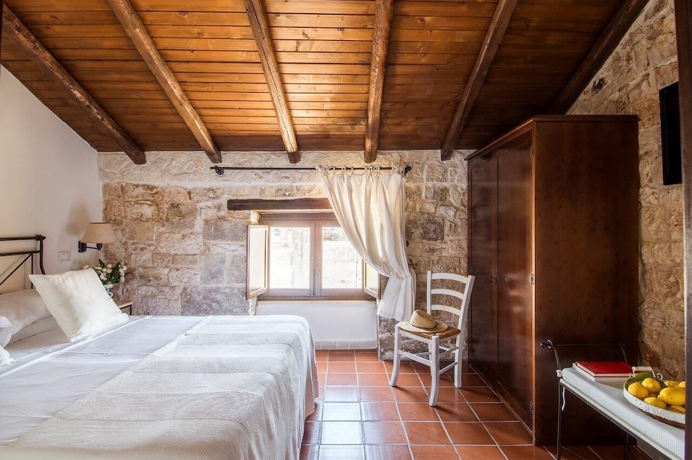 Triple Room - Photo 1