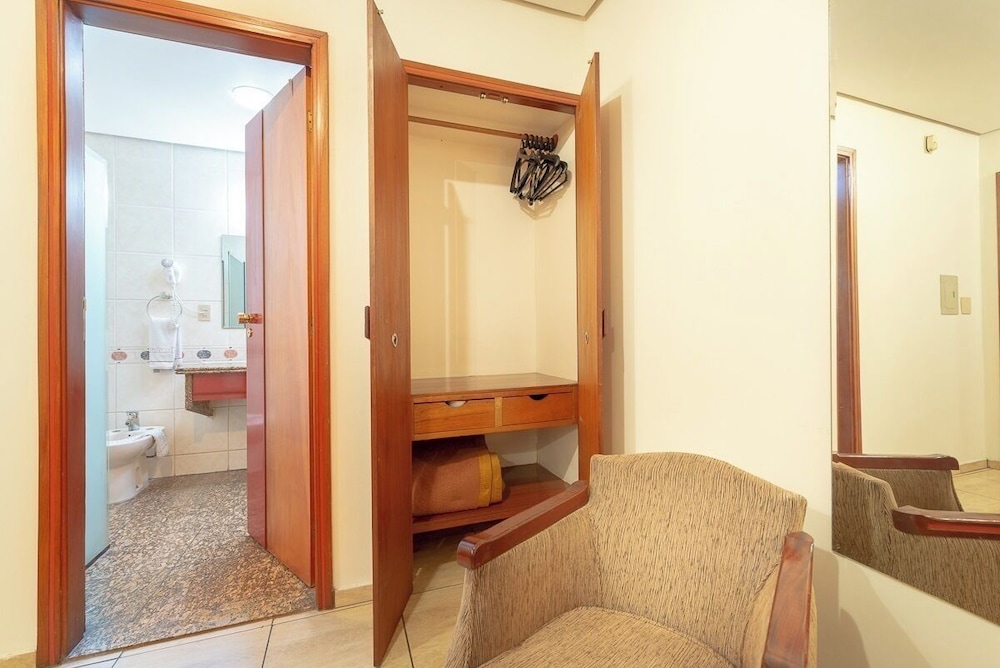 Standard Double Room - Photo 6