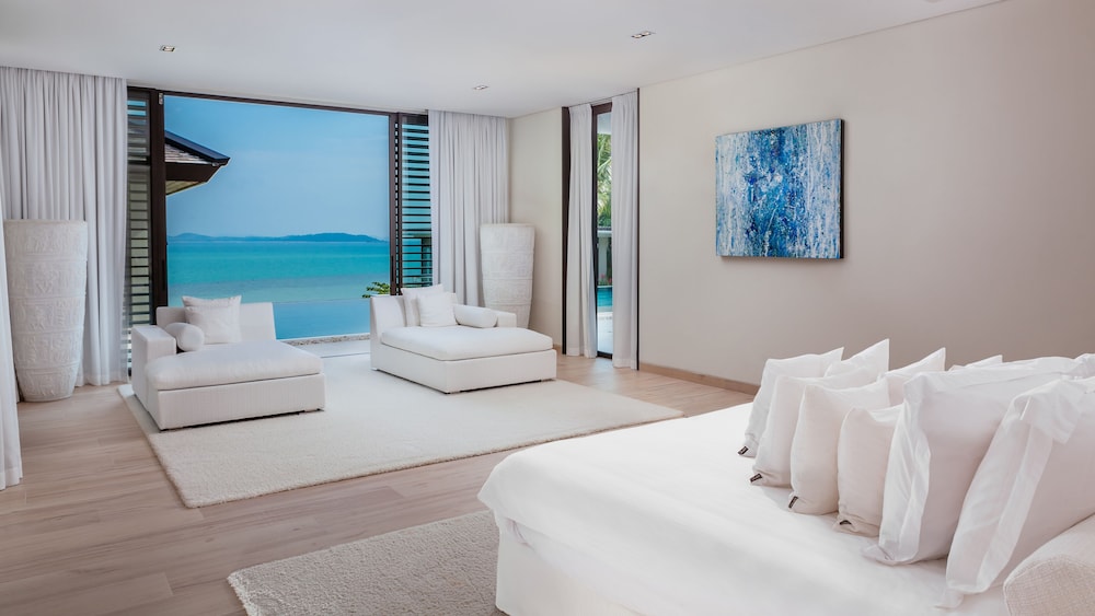 Luxury Villa, 5 Bedrooms, Sea View, Beachfront photo 1