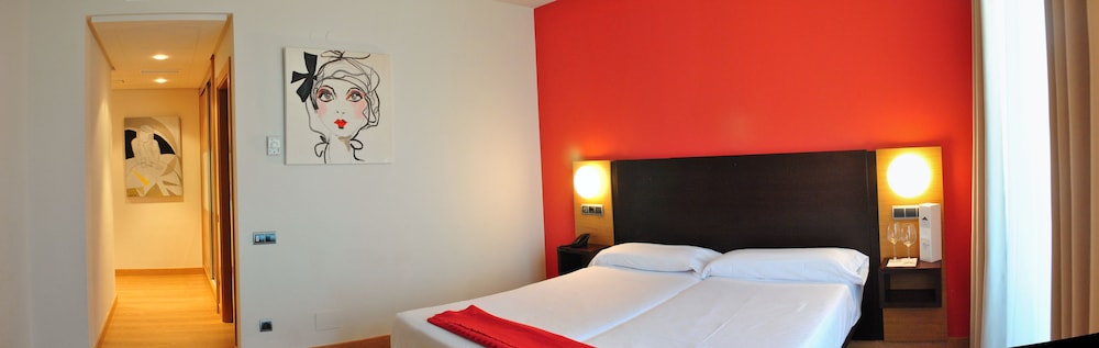 Economy Twin Room, 2 Twin Beds photo 2