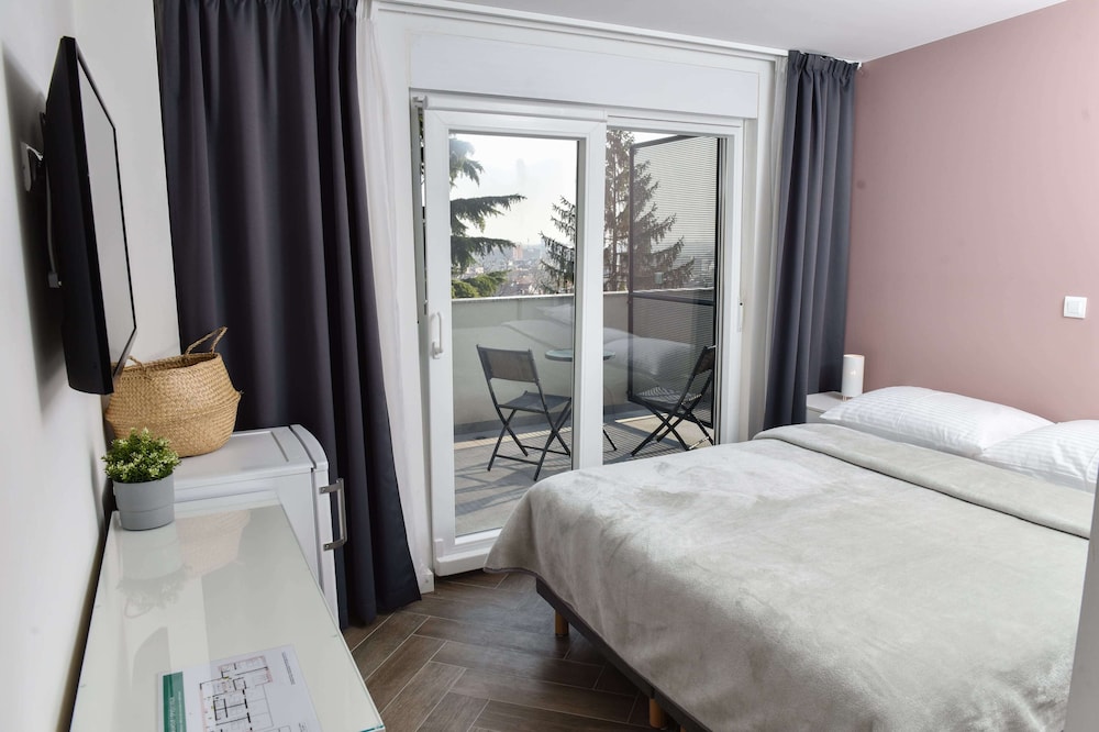 Deluxe Double Room - Photo 3