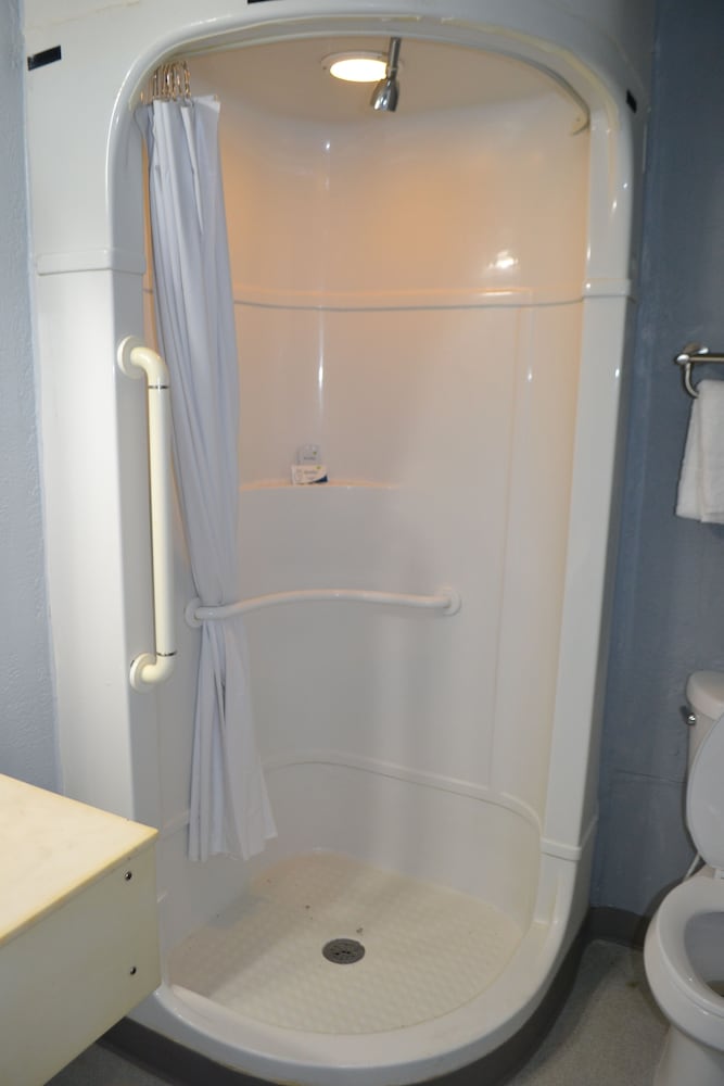 Standard Double Room - Photo 5