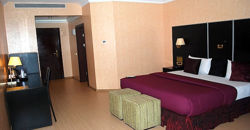 Gold Suite - Photo 3