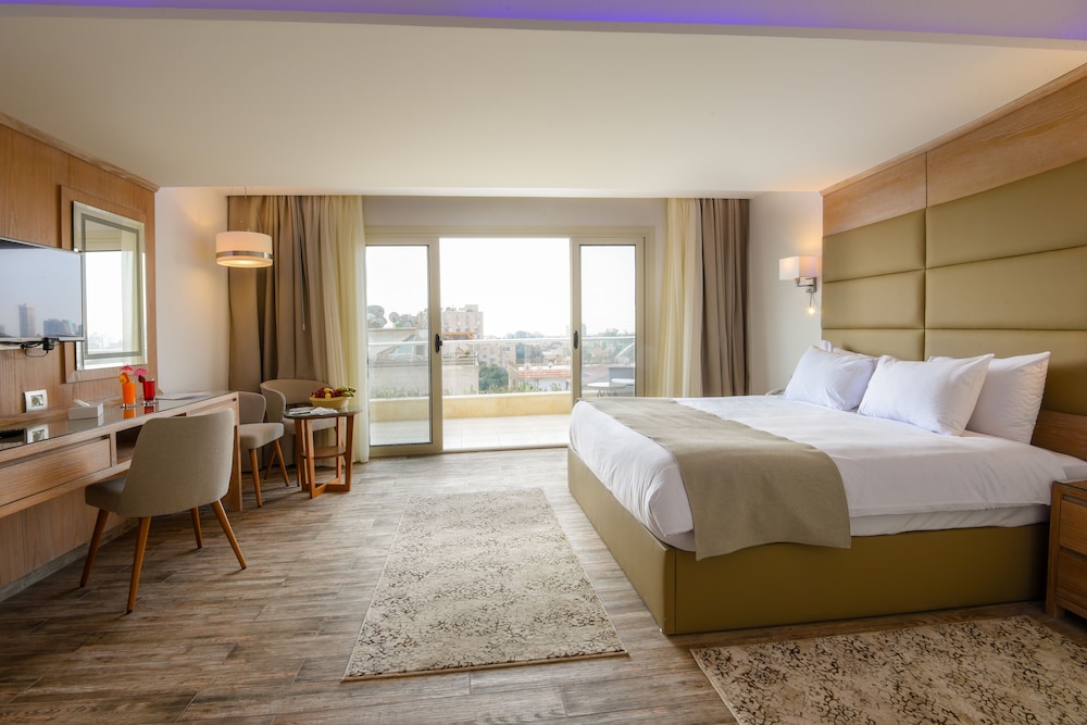 Luxury Single Room, 1 Bedroom, City View photo 1