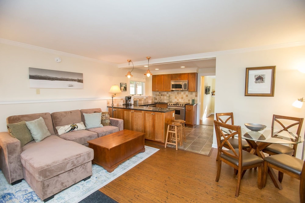 One Bedroom Resort Home 466