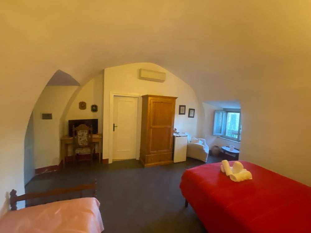 Comfort Suite, 1 Queen Bed, Garden View photo 1