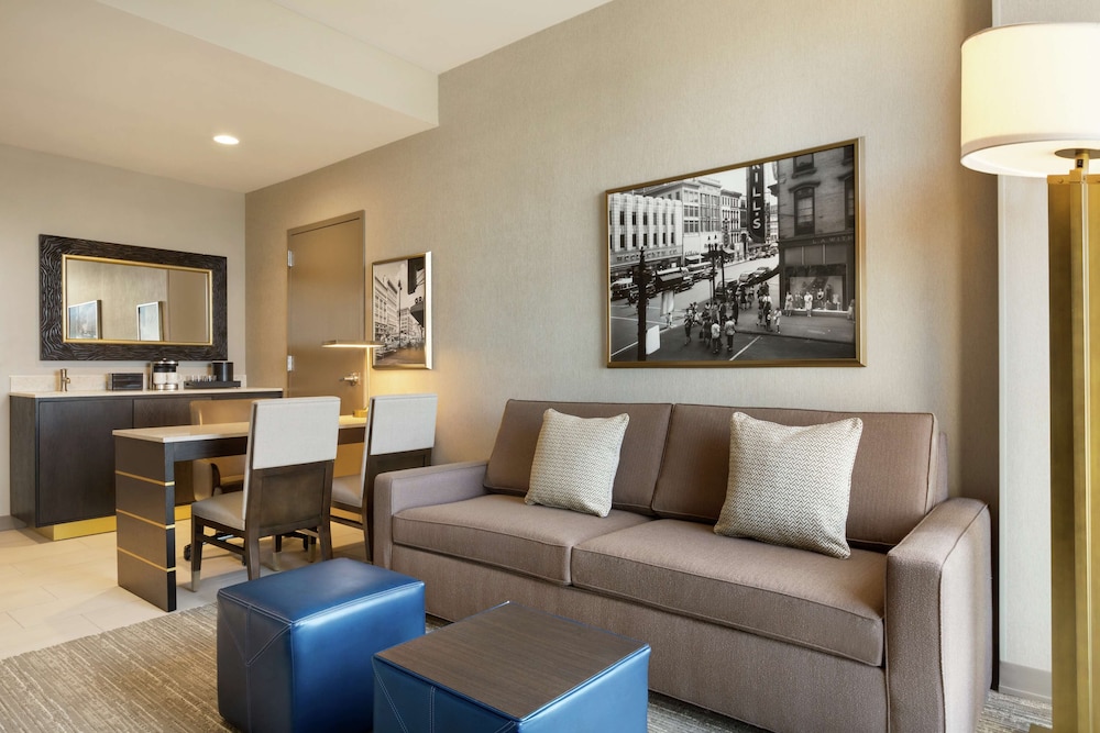 Suite, 2 Queen Beds, Accessible (Hearing)