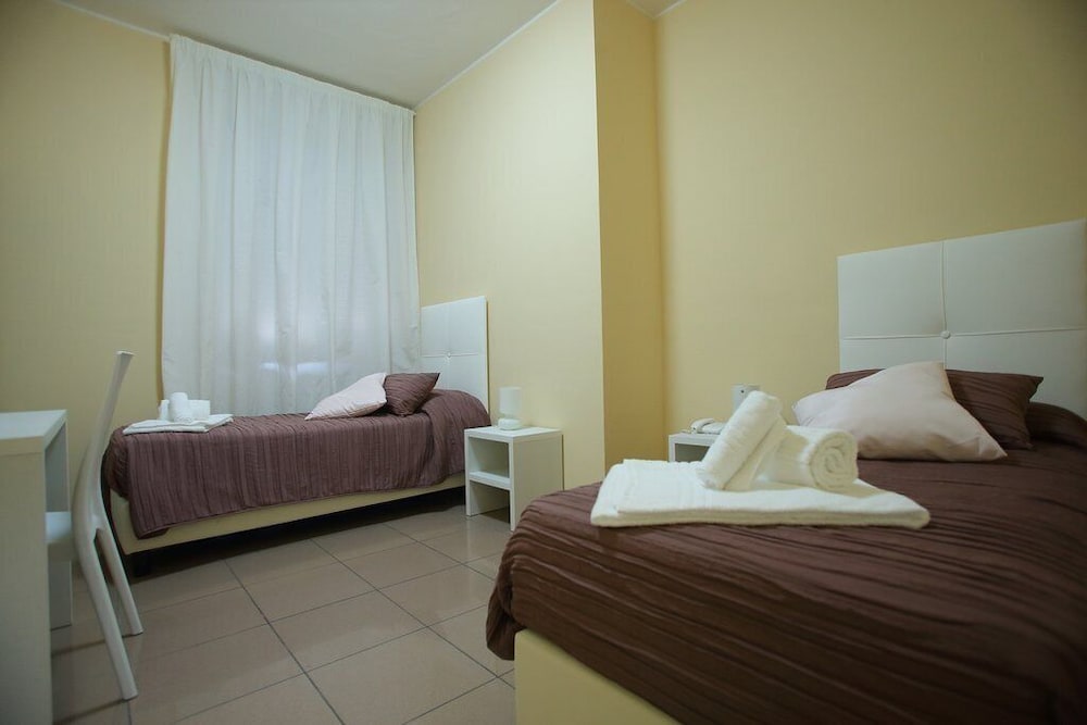Standard Double or Twin Room photo 2