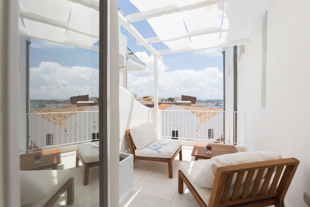 Superior Double Room, Terrace, Harbor View photo 2