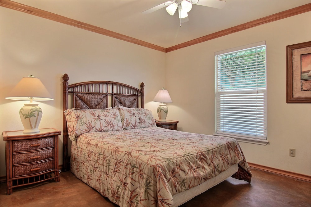 Condo, 4 Bedrooms