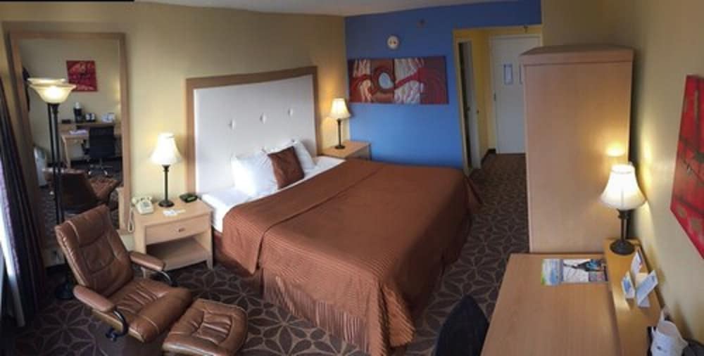 Standard Room, 1 King Bed - Photo 1