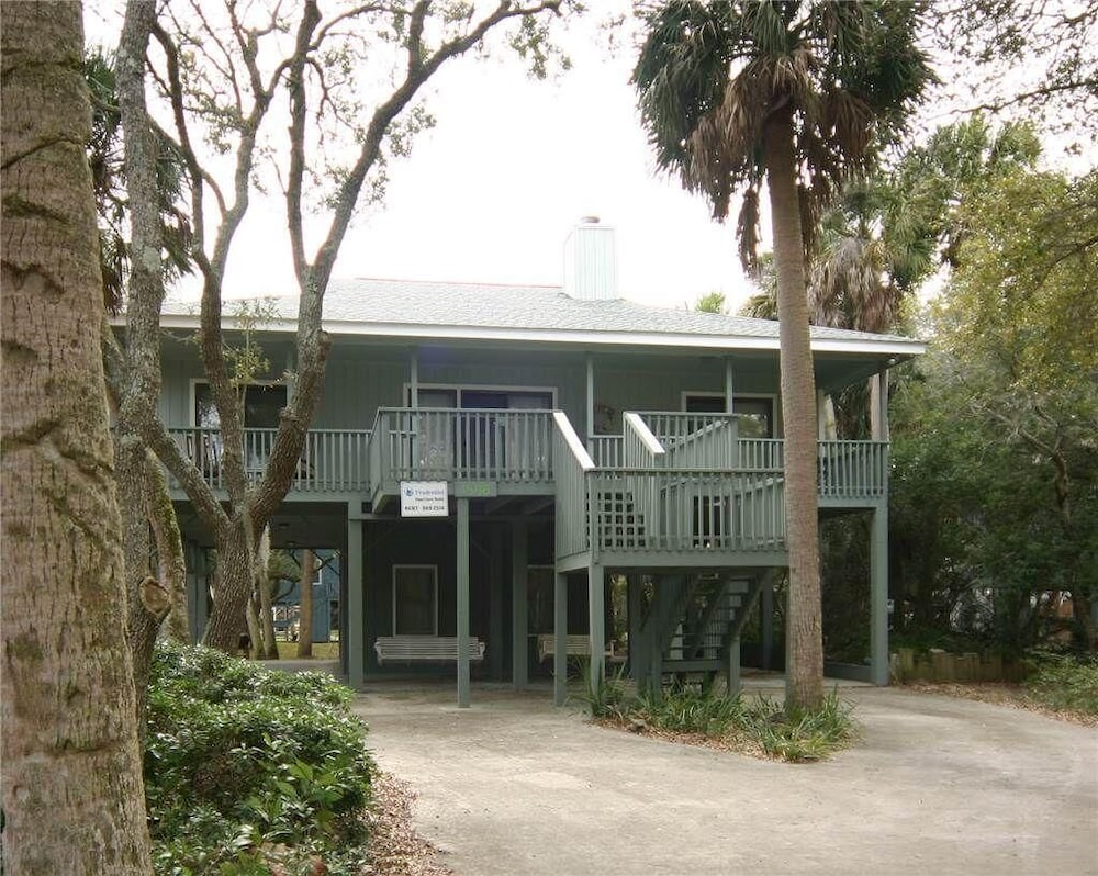 House, Multiple Beds (Miss Irene) photo 1
