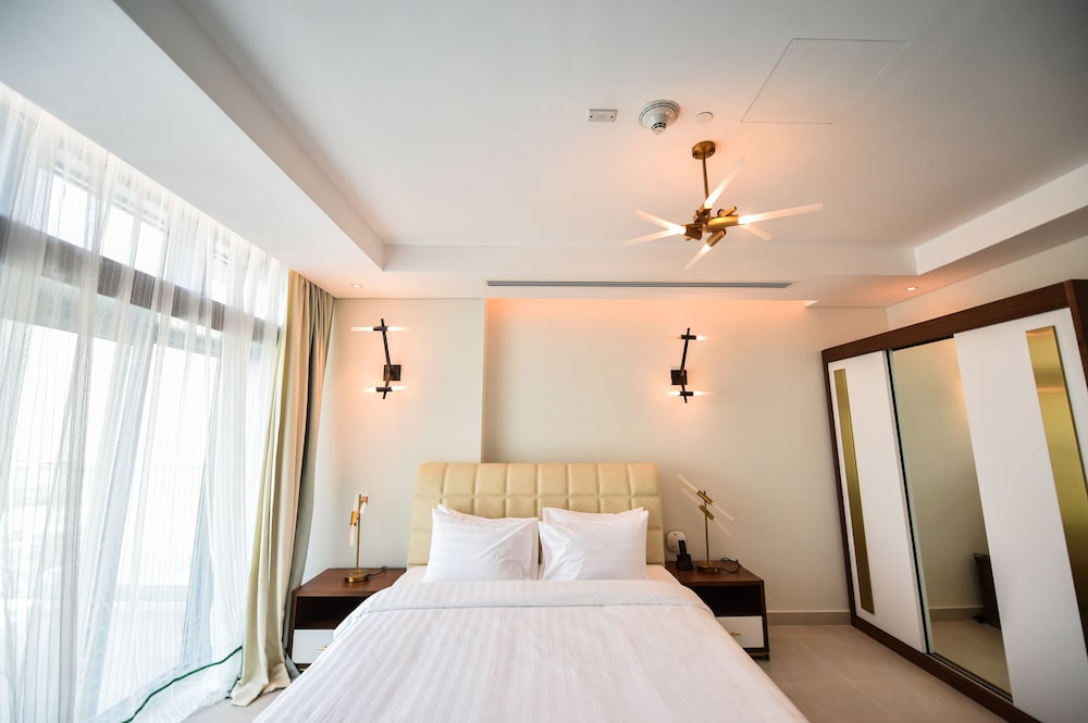 Two-Bedroom Apartment City View - Photo 8