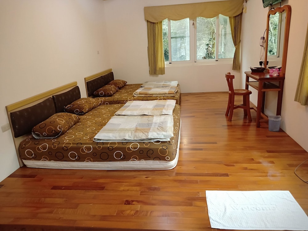 Family Room photo 1