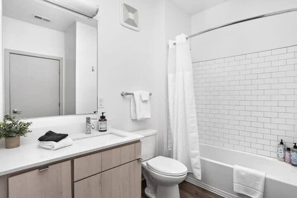 Cozysuites I Stylish 1BR Bottleworks Indy 3, Fotografia 18